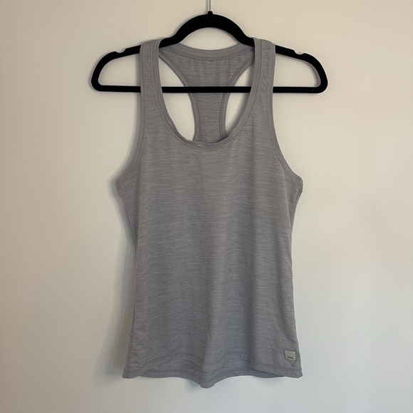 Vuori Heathered Grey Lux Performance Racerback Athletic Tank - Picture 2 of 6